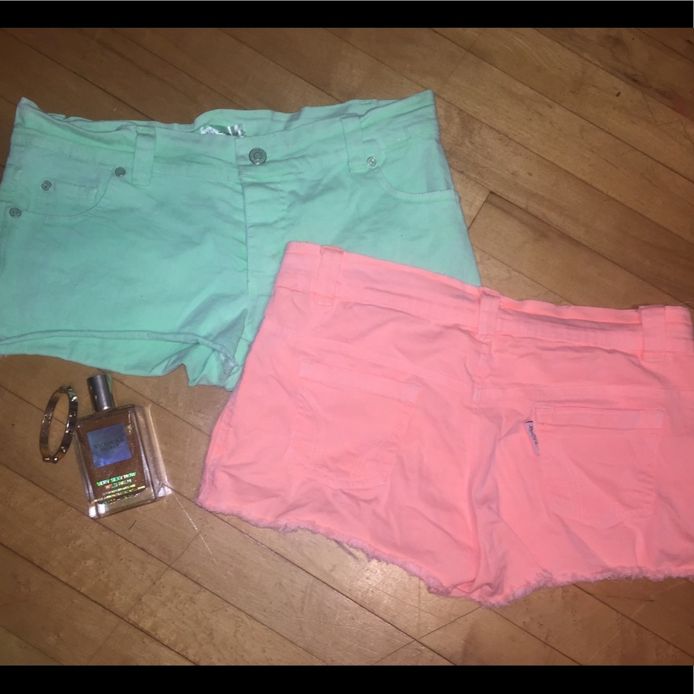 Neon jegging shorts